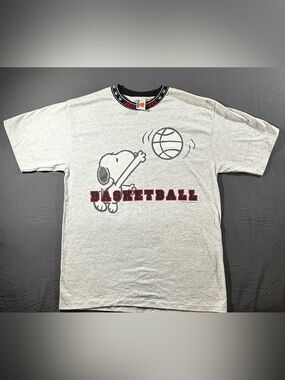 Vintage 90s Snoopy Joe Pro Basketball T Shirt Gray USA Made Size L Peanuts
